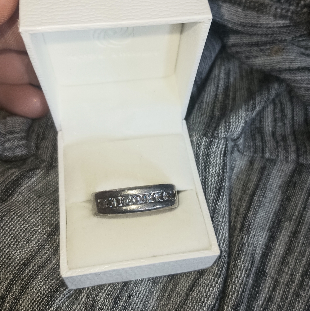 Men's Stylish Silver Band with Engraved Pattern